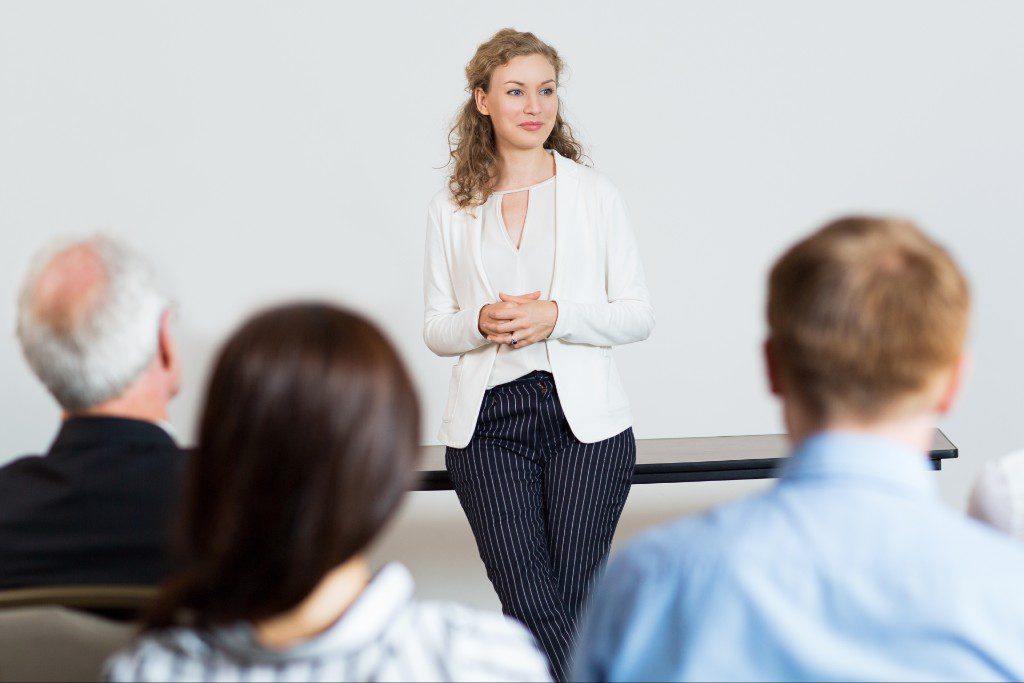 5 Public Speaking Exercises for Modern Business Leaders